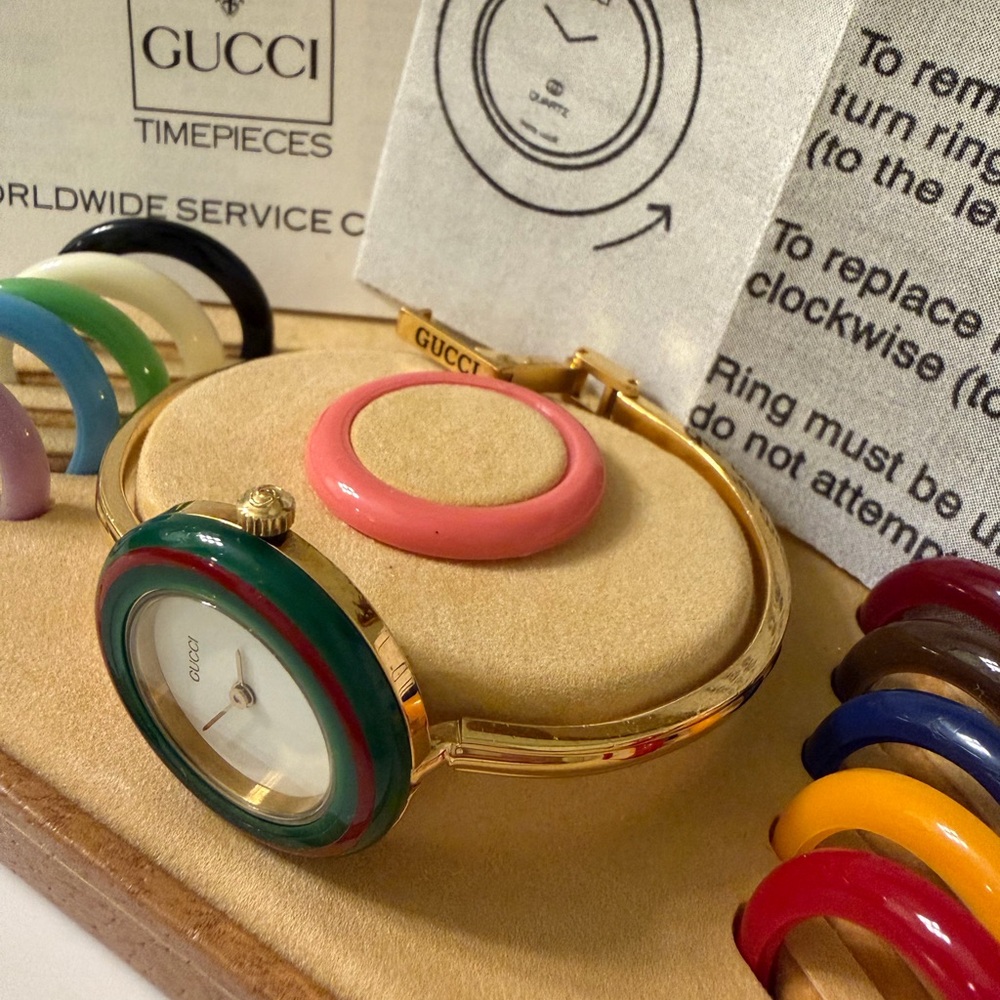 Near MINT~BEAUTIFUL Vintage~Gucci Bezel Bangle Bracelet Watch~Box/Papers